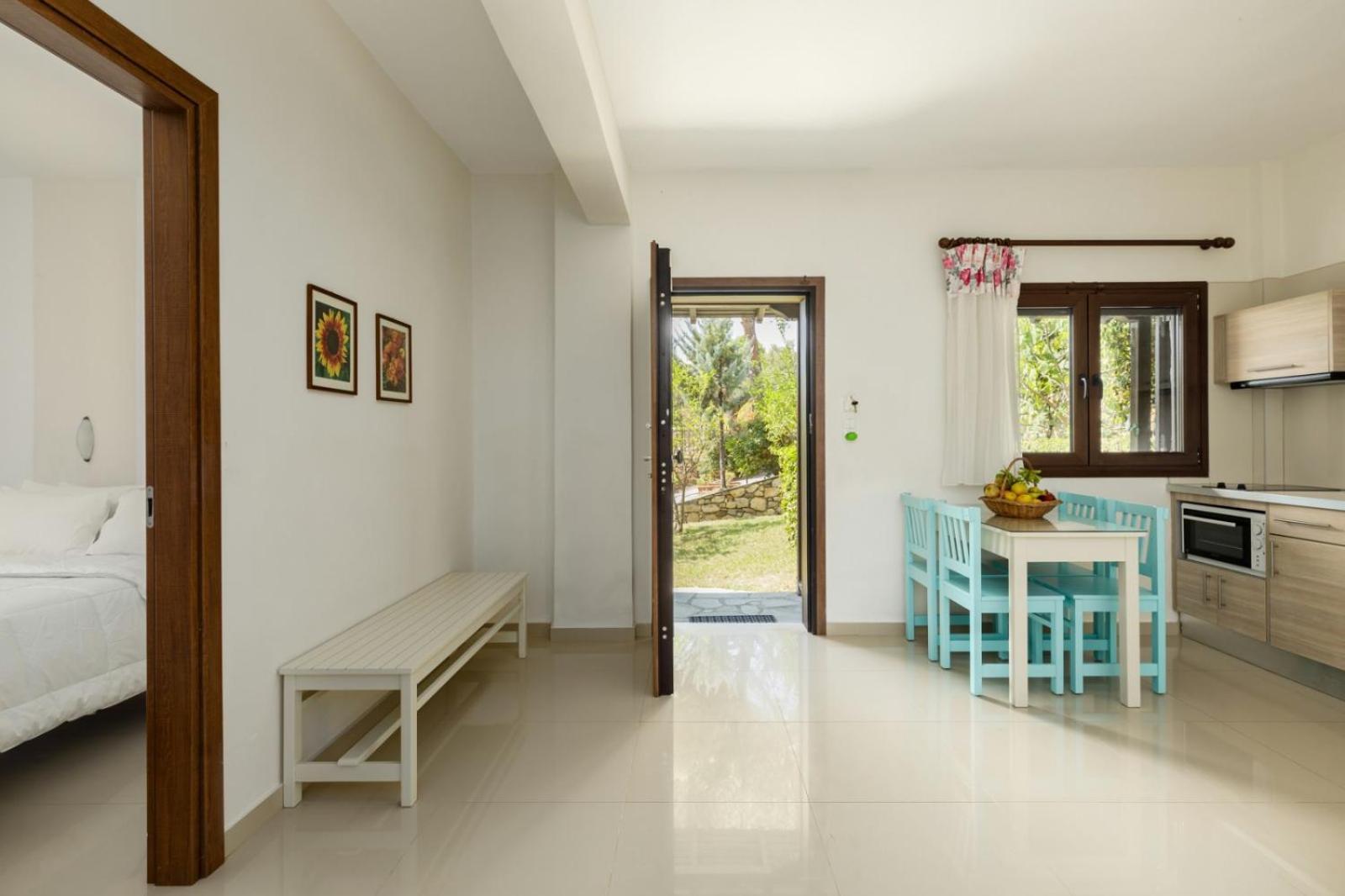 Theoxenia Apartments Ormos Panagias Exterior photo